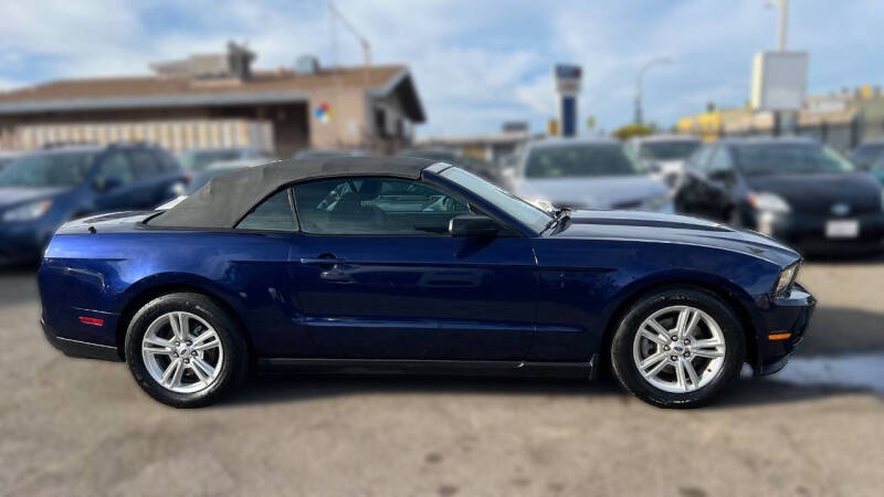 2012 Ford Mustang V6 Premium