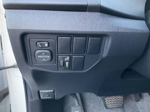 2015 Toyota Prius Three