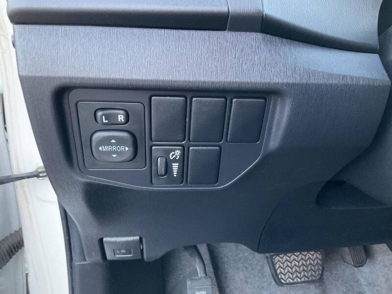 2015 Toyota Prius Three