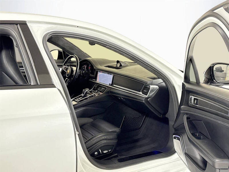 2020 Porsche Panamera GTS