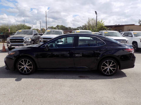 2022 Toyota Camry SE