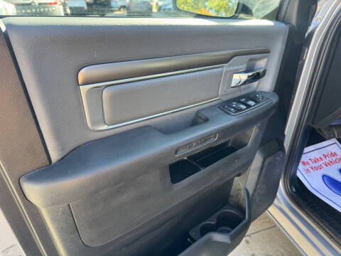 2024 RAM 1500 Classic SLT