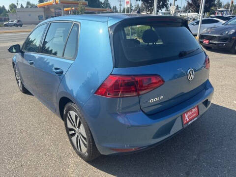 2016 Volkswagen e-Golf SE