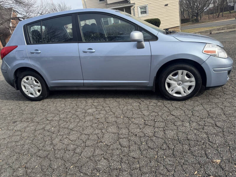2011 Nissan Versa 1.8 S