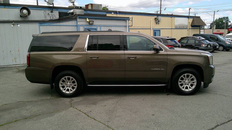 2016 GMC Yukon XL SLT