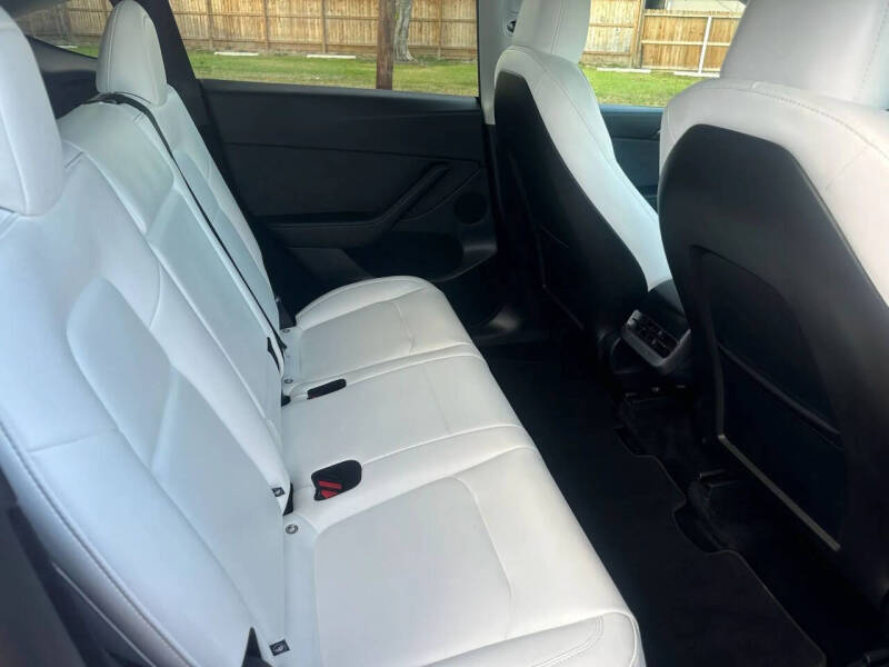 2025 Tesla Model Y Long Range