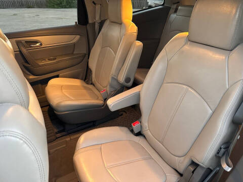 2017 Chevrolet Traverse LT