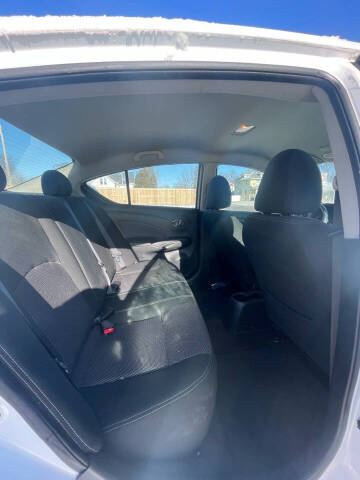 2019 Nissan Versa SV