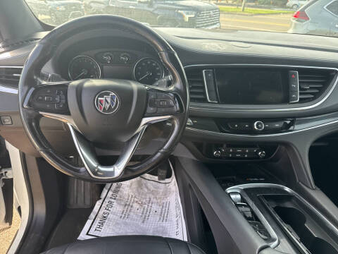 2023 Buick Enclave Essence