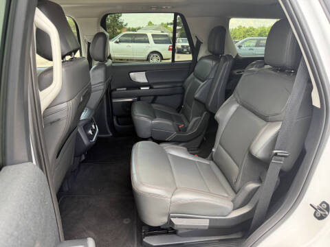 2025 Ford Expedition Active