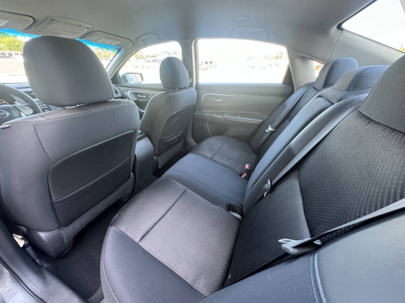 2017 Nissan Altima 2.5 SR
