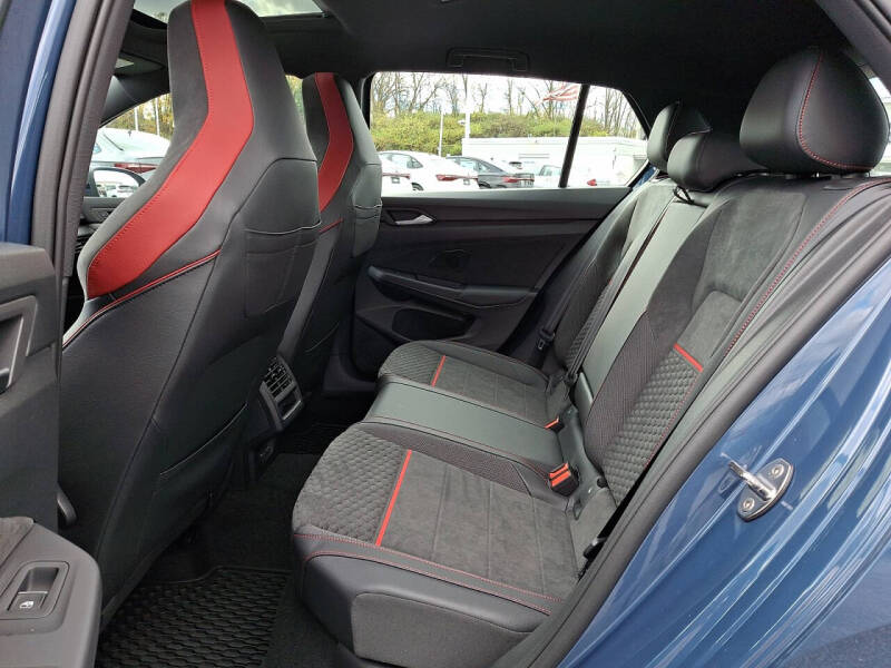 2026 Volkswagen Golf GTI SE