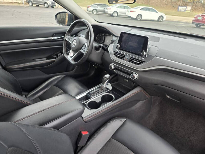 2024 Nissan Altima 2.5 SR