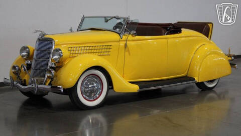 1935 Ford Deluxe