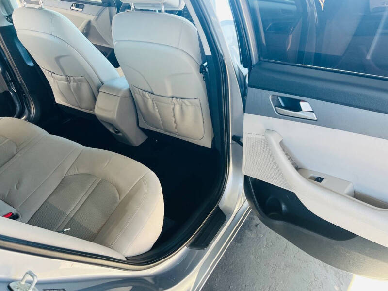2017 Hyundai Sonata SE