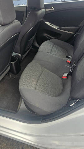2017 Hyundai Accent SE