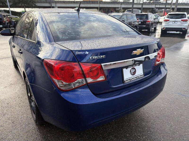 2013 Chevrolet Cruze LS Auto