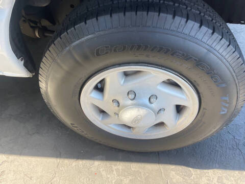 2005 Ford E-Series