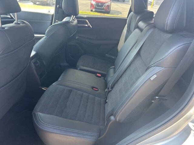 2024 Mitsubishi Outlander SE