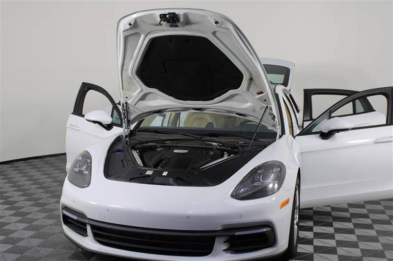 2017 Porsche Panamera