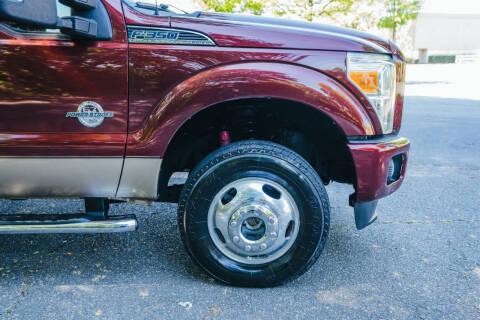 2011 Ford F-350 Super Duty Lariat