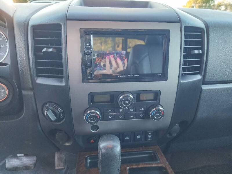 2011 Nissan Titan SL