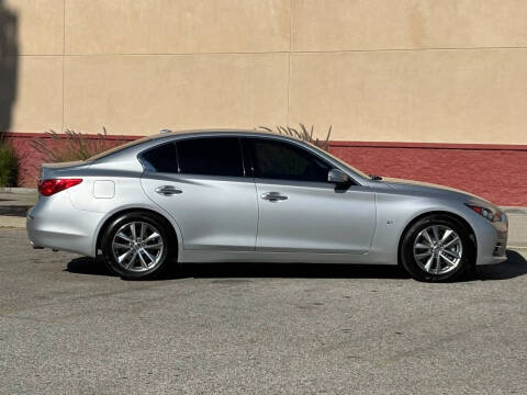 2015 Infiniti Q50 Premium