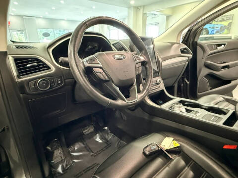 2021 Ford Edge