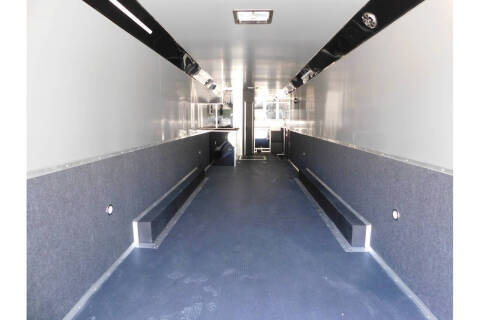 2026 Haulmark Edge Pro 48' Full Bathroom
