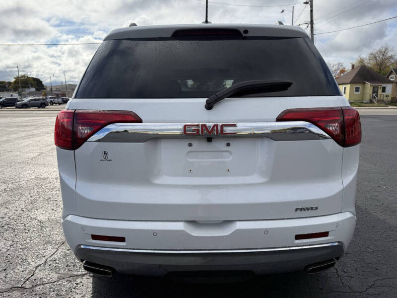 2017 GMC Acadia Denali