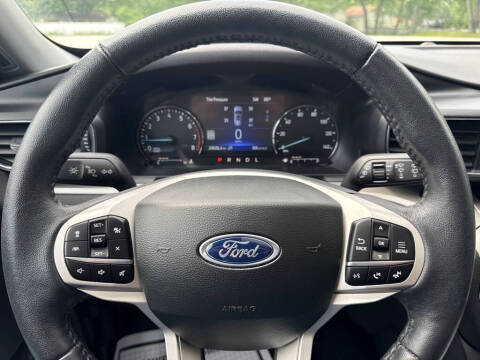 2023 Ford Explorer XLT
