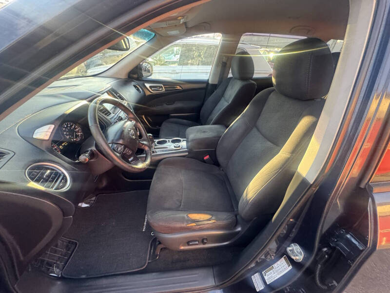 2015 Nissan Pathfinder SV