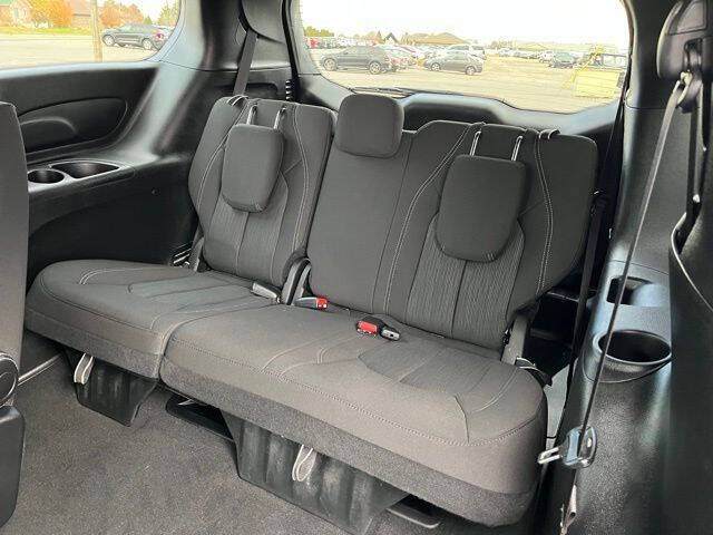 2022 Chrysler Pacifica Touring