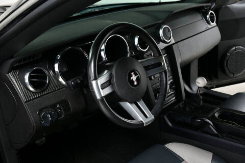 2006 Ford Mustang GT Deluxe