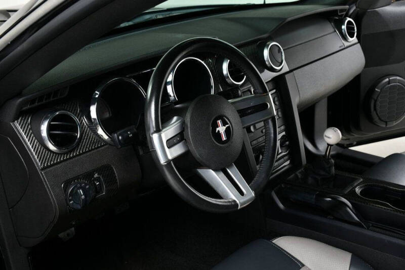 2006 Ford Mustang GT Deluxe