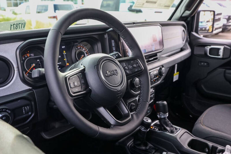 2025 Jeep Gladiator Willys