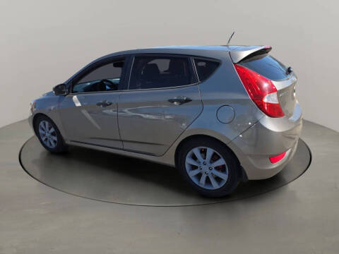 2013 Hyundai Accent SE