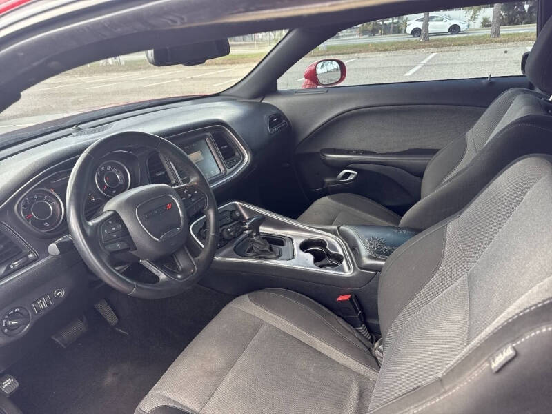 2015 Dodge Challenger SXT