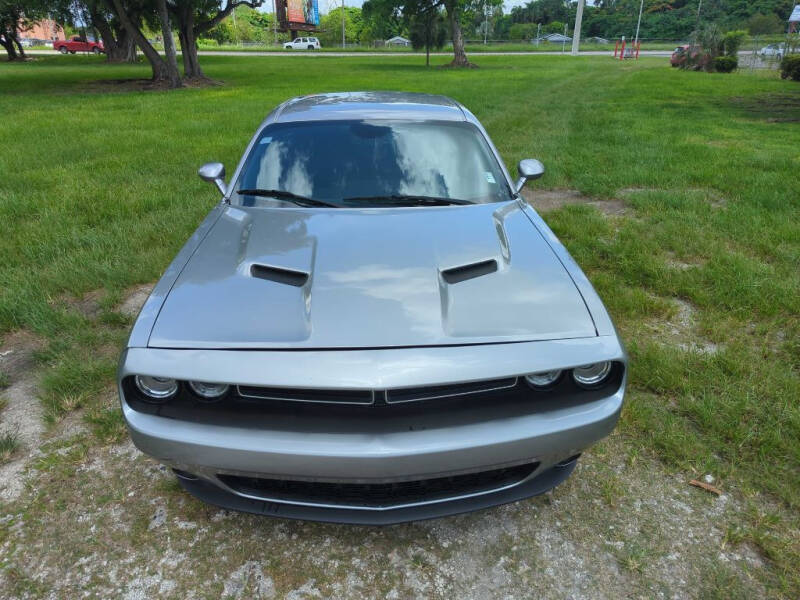 2017 Dodge Challenger SXT