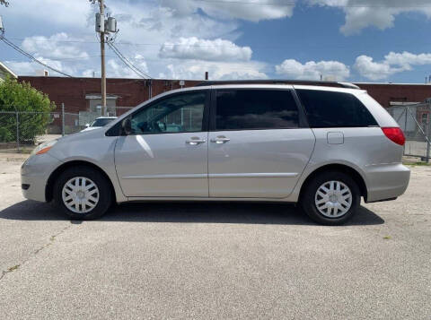 2008 Toyota Sienna LE 7-Passenger