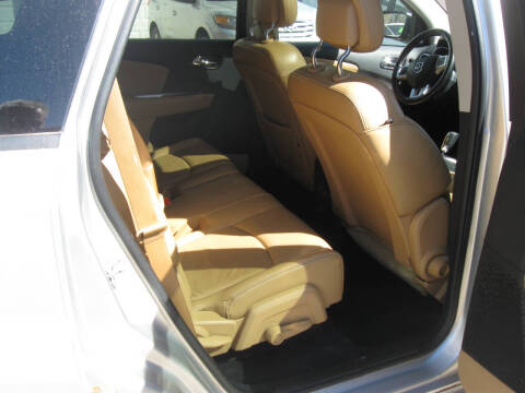 2011 Dodge Journey Lux