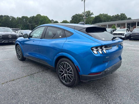 2025 Ford Mustang Mach-E Premium