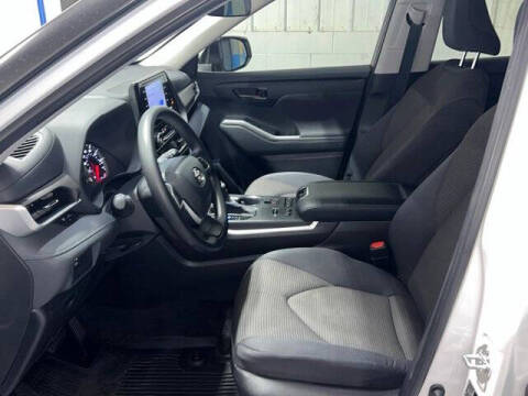 2022 Toyota Highlander L