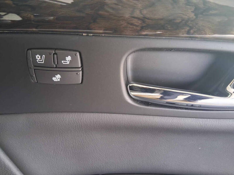 2009 Cadillac DTS Luxury 5-Passenger