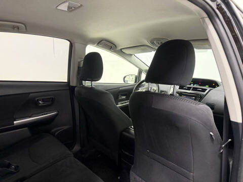 2015 Toyota Prius v Two