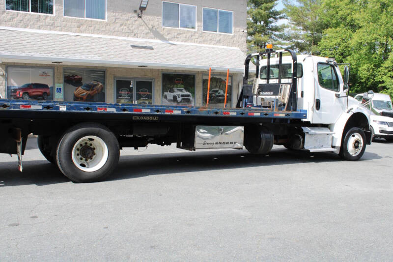 2018 Freightliner M2 106