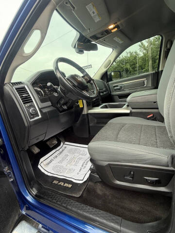 2017 RAM 1500 SLT