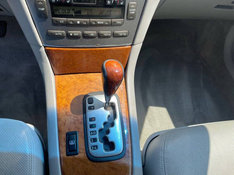 2005 Lexus ES 330