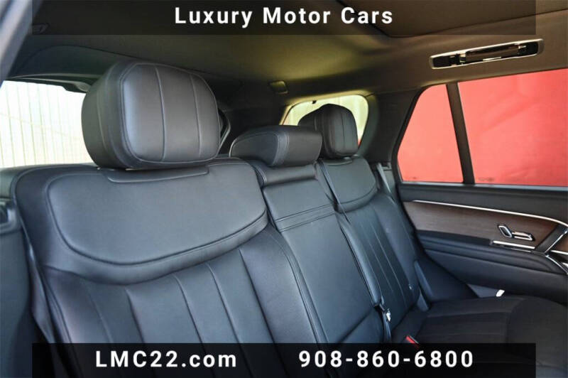 2023 Land Rover Range Rover P530 SE