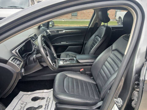 2017 Ford Fusion SE